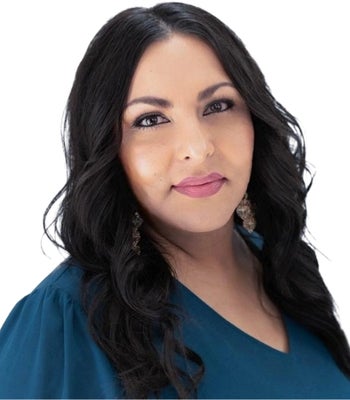 Portrait of Nicole Gallegos, Associate Broker / Realtor®.